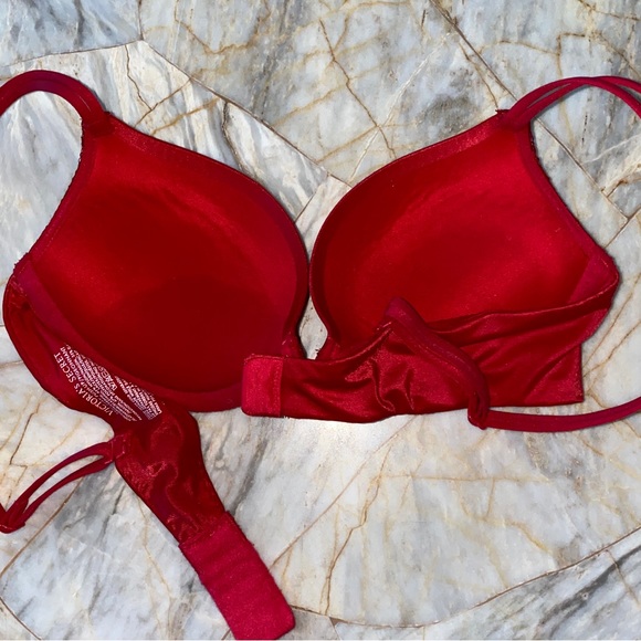 Gorgeous VS Very Sexy Red Push Up Bra 32A Red Eyelash Chantilly lace - Picture 2 of 8